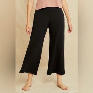 Amour Vert Eugenia Luxe Fleece Pant